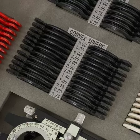 Набор на 103 пробных очковых линз Армед в пластиковой обойме с оправой без поверки