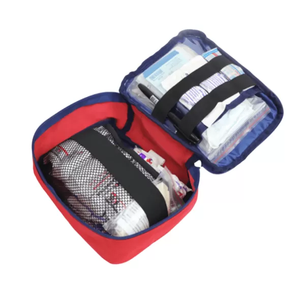 Аптечка для оказания первой помощи с применением медицинских изделий в организациях, осуществляющих образовательную деятельность по приказу 261н МЕДПЛАНТ в сумке-чехле Волонтер-6, артикул 1663