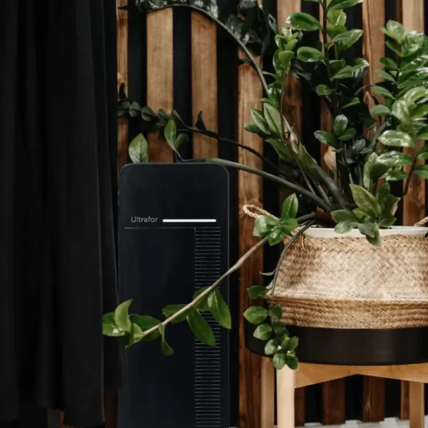 Облучатель-рециркулятор бактерицидный бытовой Ultrafor, 2 лампы по 30 Вт, с счетчиком наработки ламп, черный