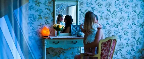 Неограненная солевая лампа Stay Gold в комплекте "Скала". 2-3 кг