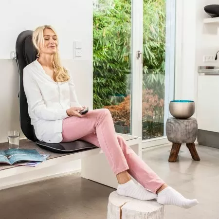 Накидка массажная MEDISANA MCN Pro 88970