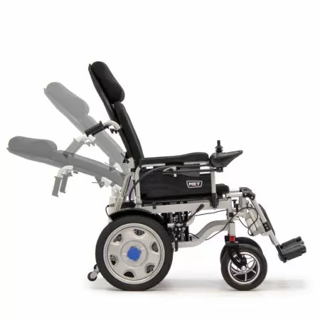 Кресло-коляска с электроприводом MET COMFORT AUTO, артикул 20700, ширина сиденья 45 см, колеса пневматические