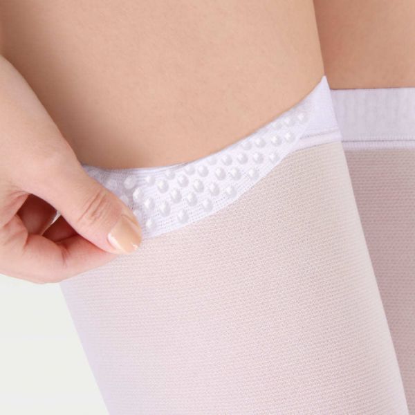 Чулки компрессионные IDEALISTA ID-380 унисекс 2 класс компрессии с закрытым носком антиэмболические для операции белые